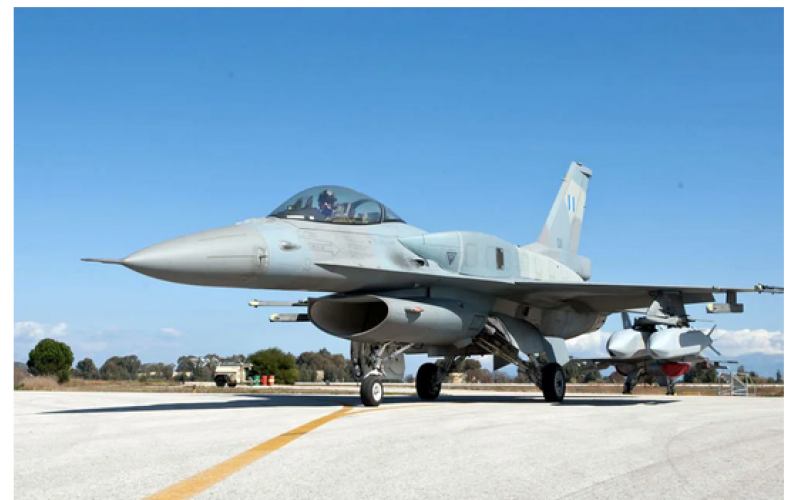 Greek Air Force F-16 fighter jets equipped with stealth guided bombs through sensor mounts