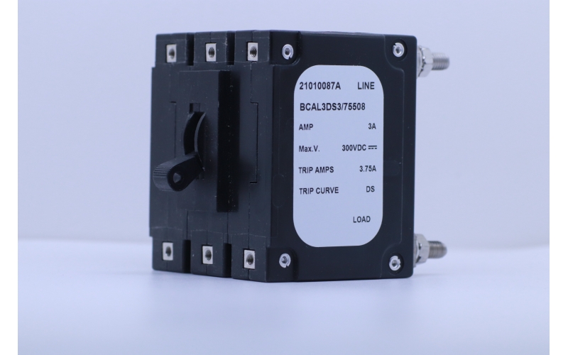 BC plastic shell circuit breaker - auxiliary switch